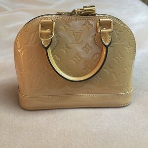 Louis Vuitton Vernis Leather Alma BB Dune Shoulder Bag
